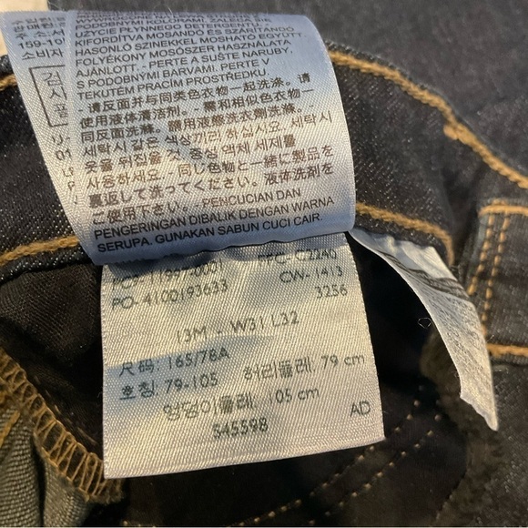 LEVI WOMENS LEGGING NWOT SIZE 31 waist - Picture 5 of 5